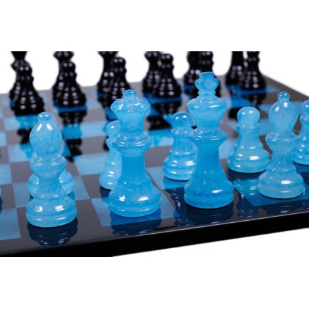 Jeu d'échecs en albâtre bleu